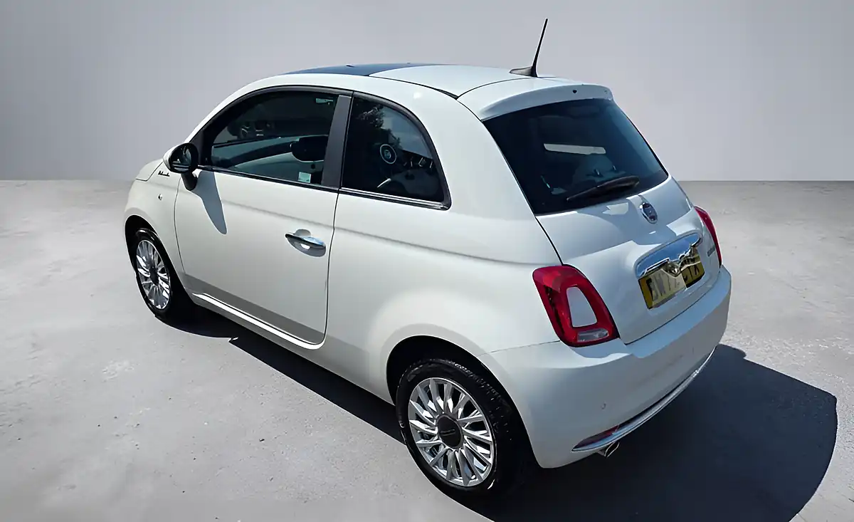 Used 2023 Fiat 500 Dolcevita Bossa Nova White - Interior and Exterior details 4