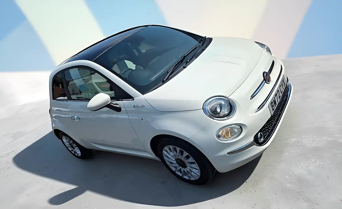 Used 2023 Fiat 500 Dolcevita Bossa Nova White - Interior and Exterior details 8