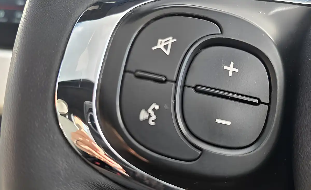 Used 2023 Fiat 500 Dolcevita Bossanova White - Interior and Exterior details 14