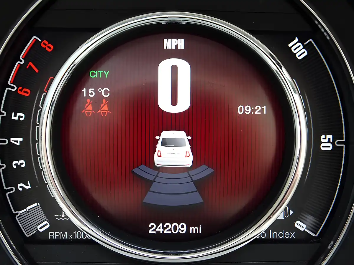 Used 2023 Fiat 500 Electroclash Grey - Interior and Exterior details 4