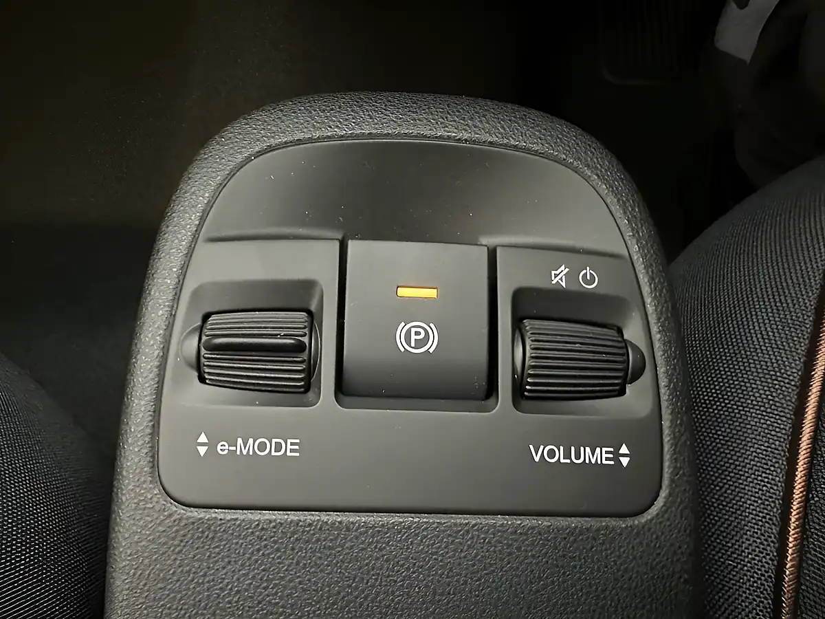 Used 2023 Fiat 500 Icon 3DR White - Interior and Exterior details 16