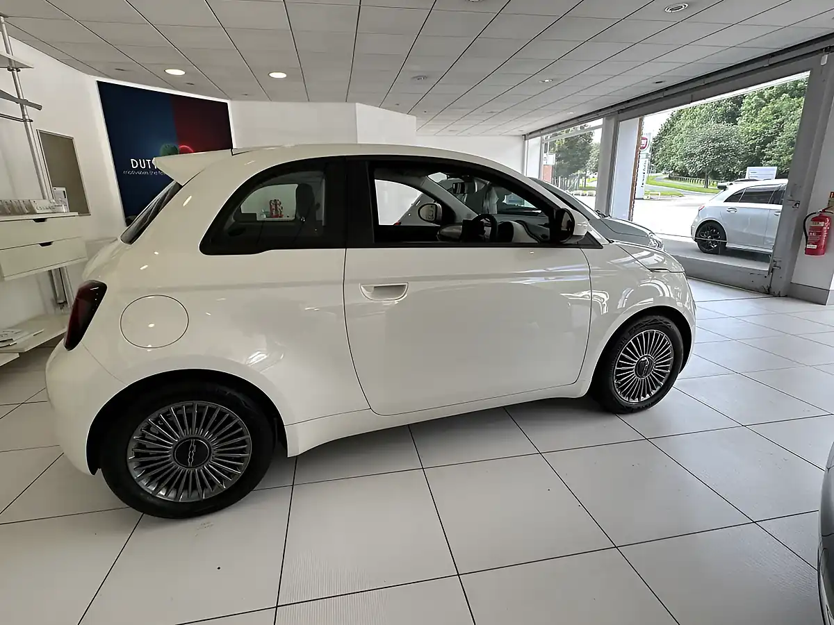 Used 2023 Fiat 500 Icon 3DR White - Interior and Exterior details 4