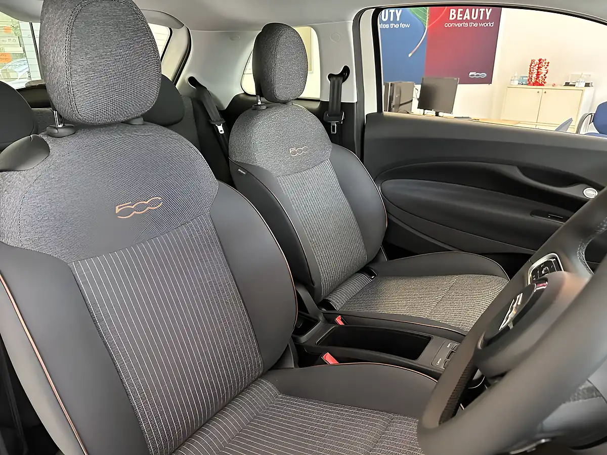 Used 2023 Fiat 500 Icon 3DR White - Interior and Exterior details 5