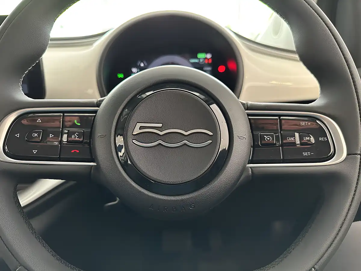 Used 2023 Fiat 500 Icon 3DR White - Interior and Exterior details 6