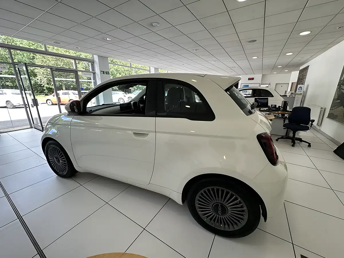 Used 2023 Fiat 500 Icon 3DR White - Interior and Exterior details 9
