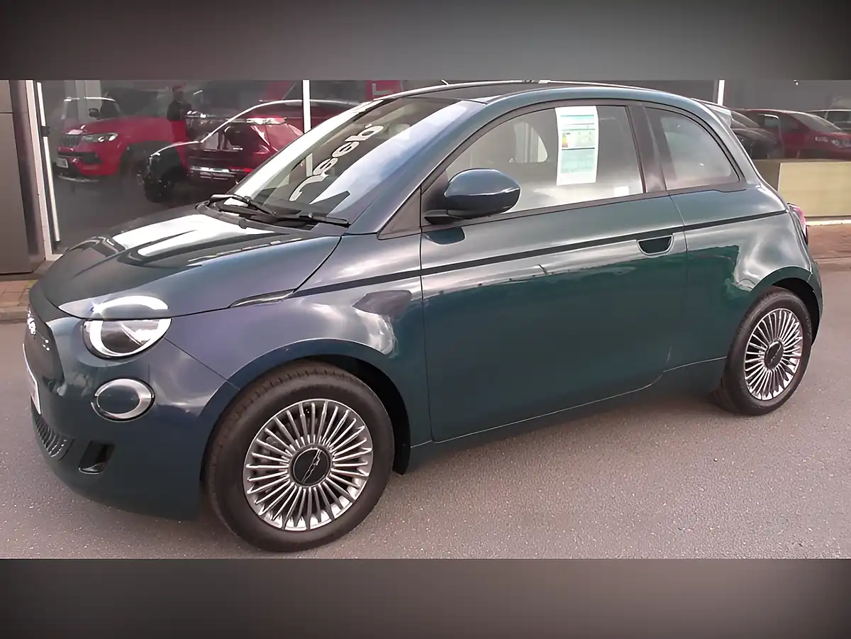 Used 2023 Fiat 500E Icon Green - Interior and Exterior details 4