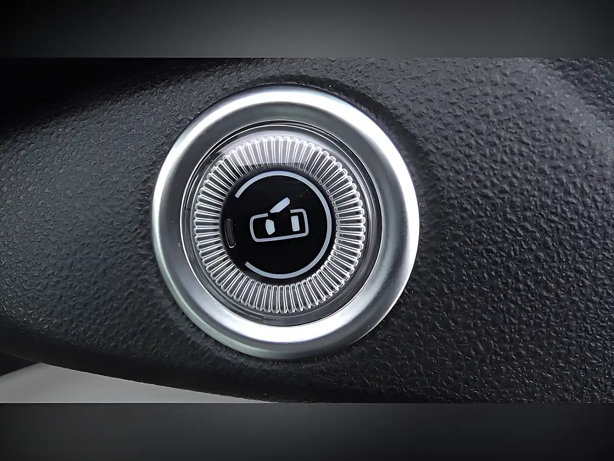 Used 2023 Fiat 500E La Prima Black - Interior and Exterior details 7