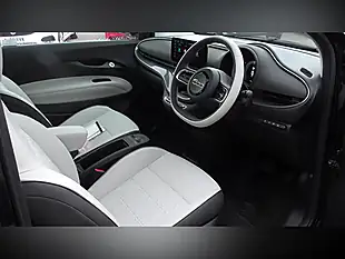 Used 2023 Fiat 500E La Prima Black - Interior and Exterior details 8
