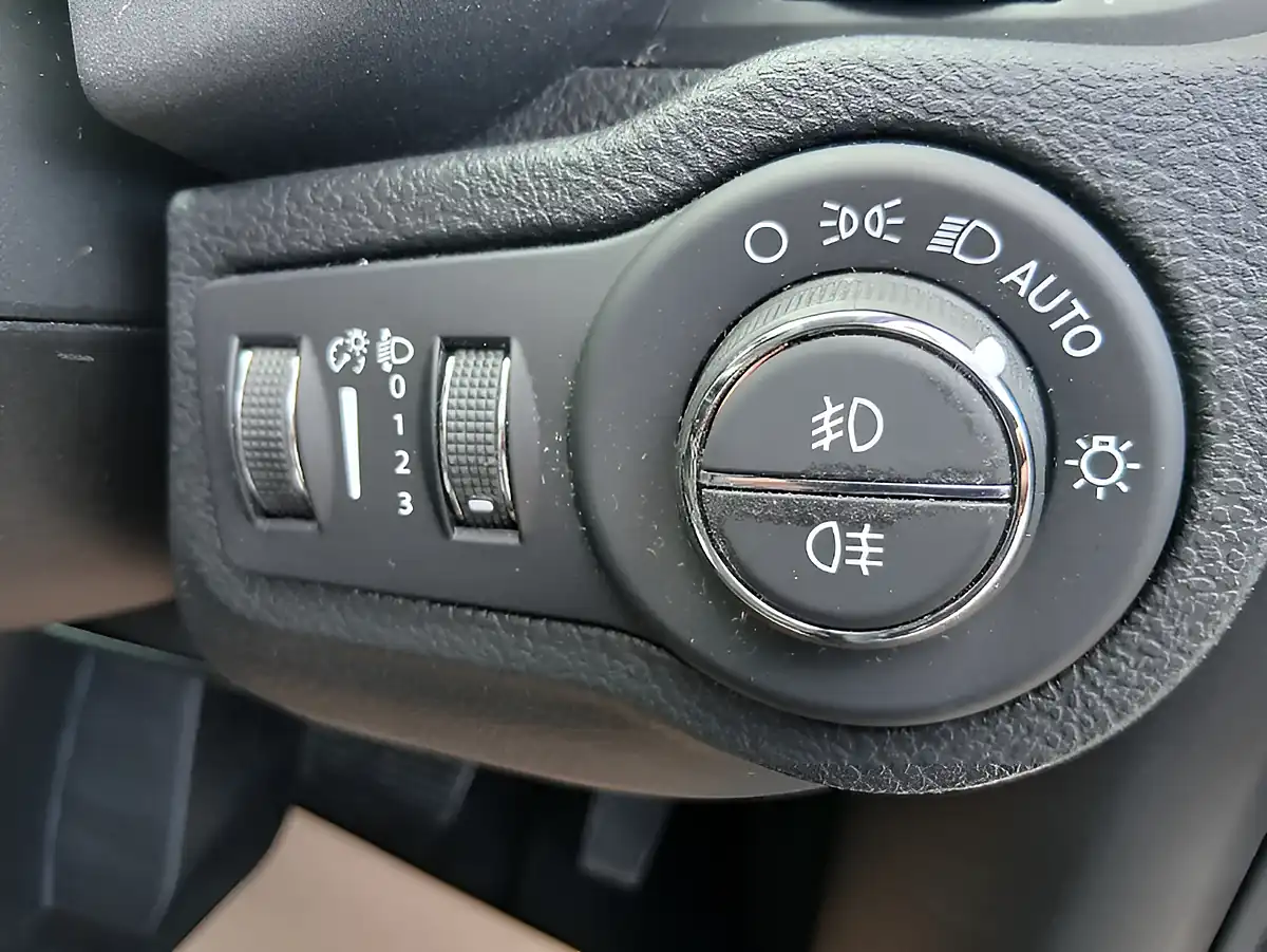 Used 2023 Fiat 500X Cross Grey - Interior and Exterior details 10