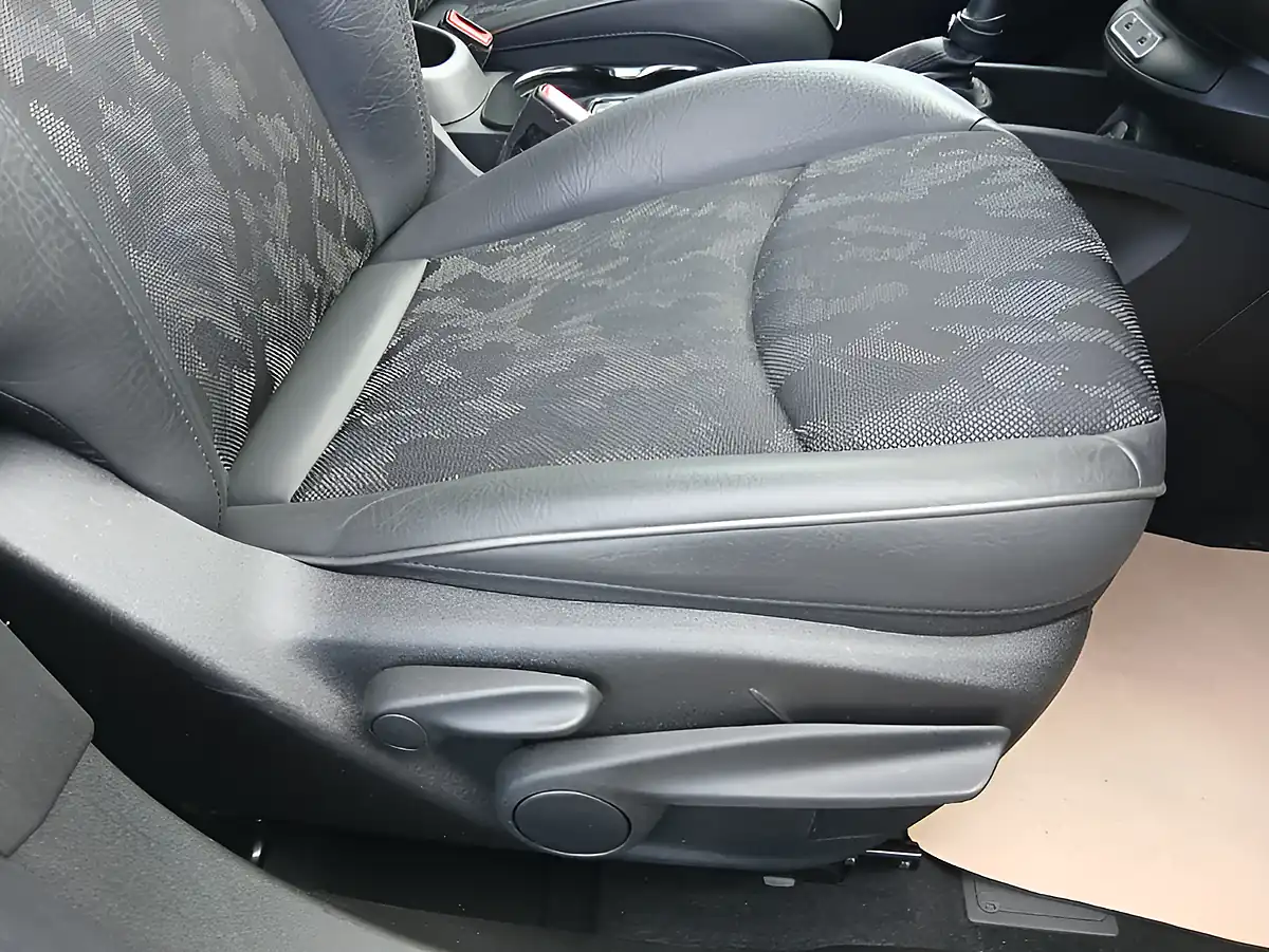Used 2023 Fiat 500X Cross Grey - Interior and Exterior details 14