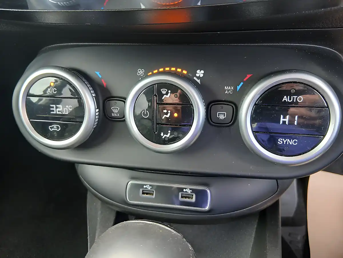 Used 2023 Fiat 500X Cross Grey - Interior and Exterior details 15