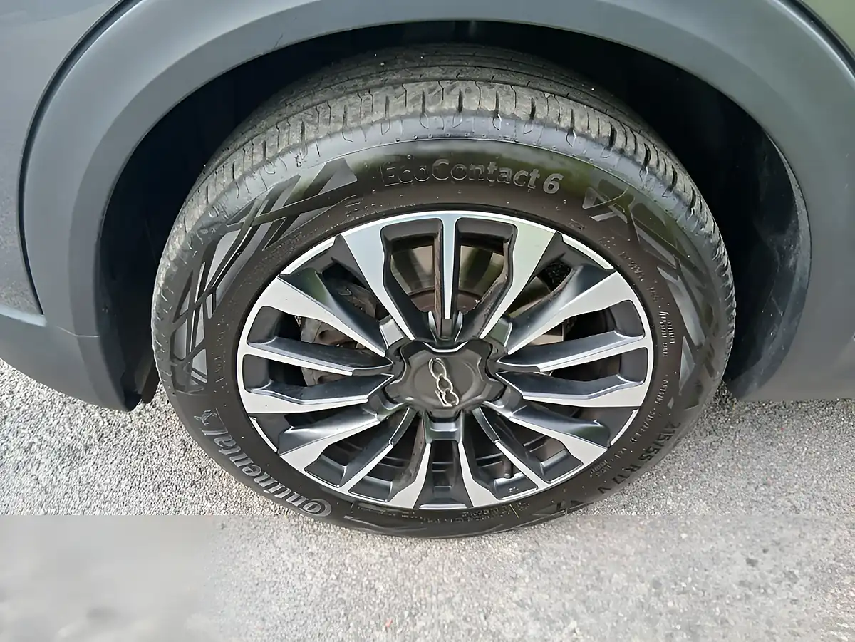 Used 2023 Fiat 500X Cross Grey - Interior and Exterior details 9