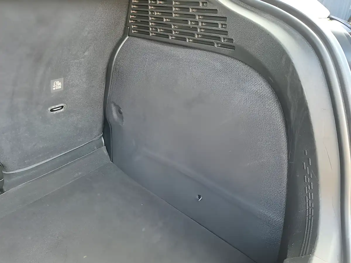 Used 2023 Fiat 500X Cross White - Interior and Exterior details 12