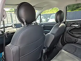 Used 2023 Fiat 500X Cross White - Interior and Exterior details 18