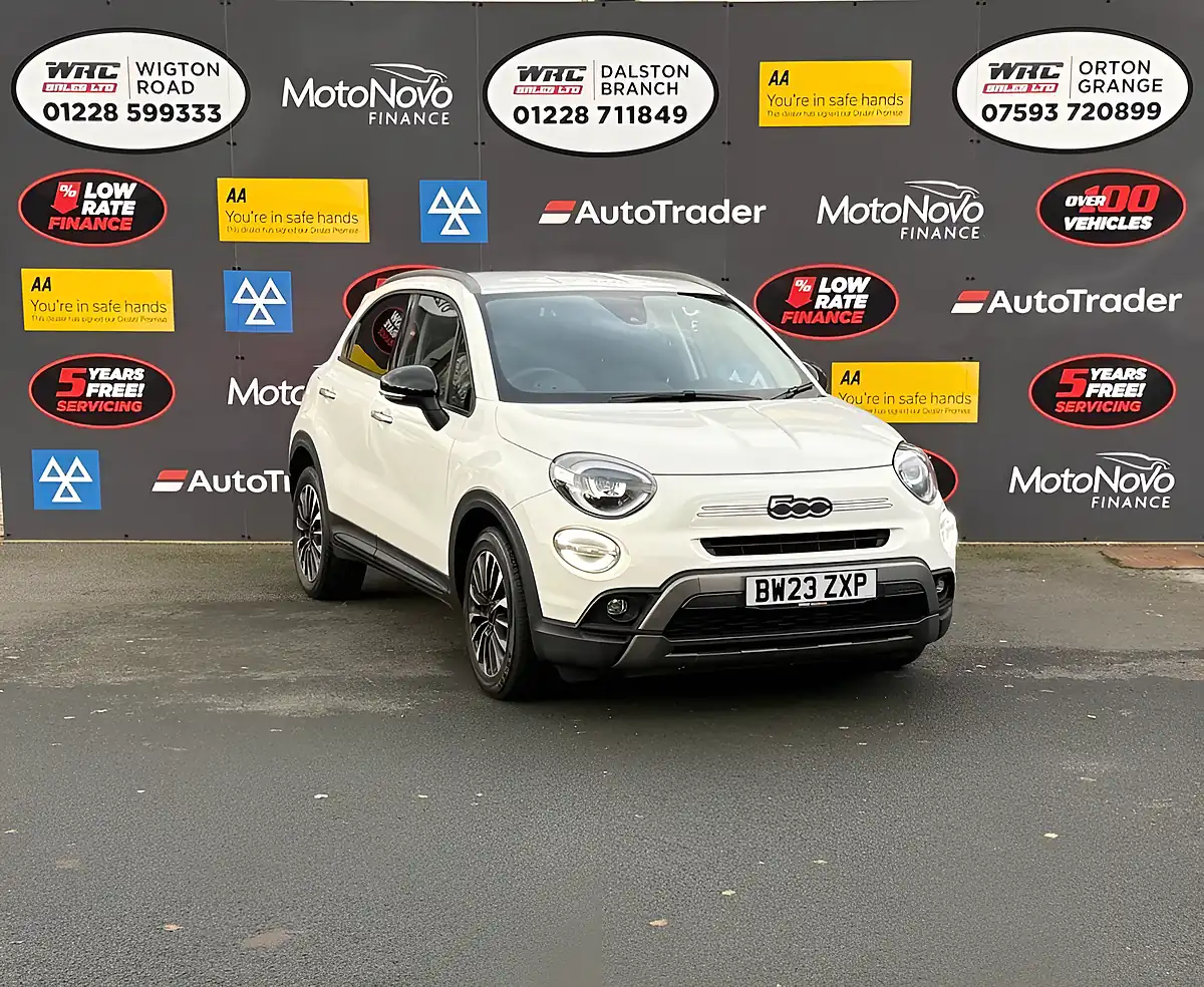 Used 2023 Fiat 500X Cross White - Interior and Exterior details 4