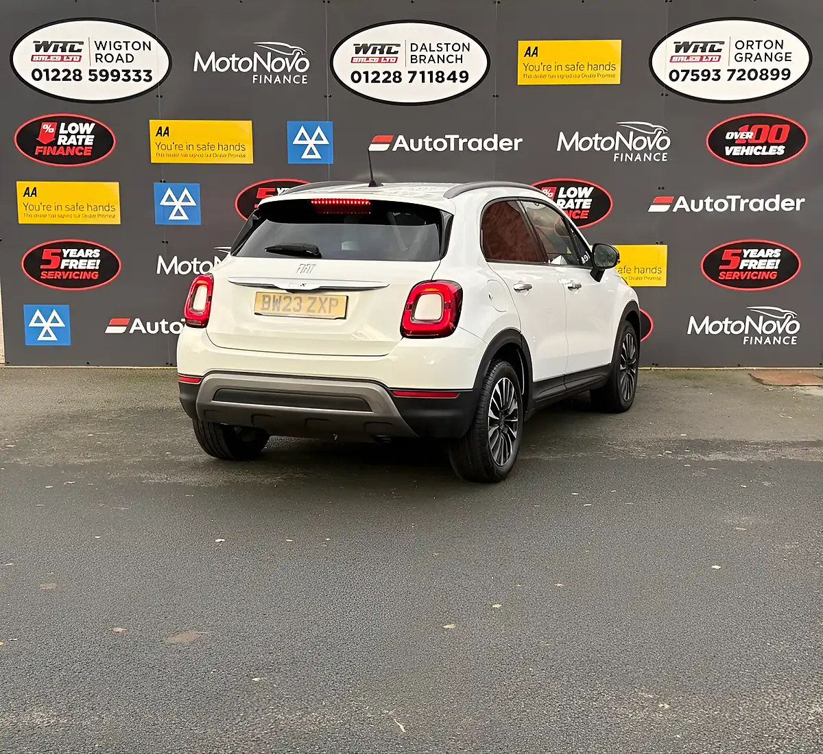 Used 2023 Fiat 500X Cross White - Interior and Exterior details 6