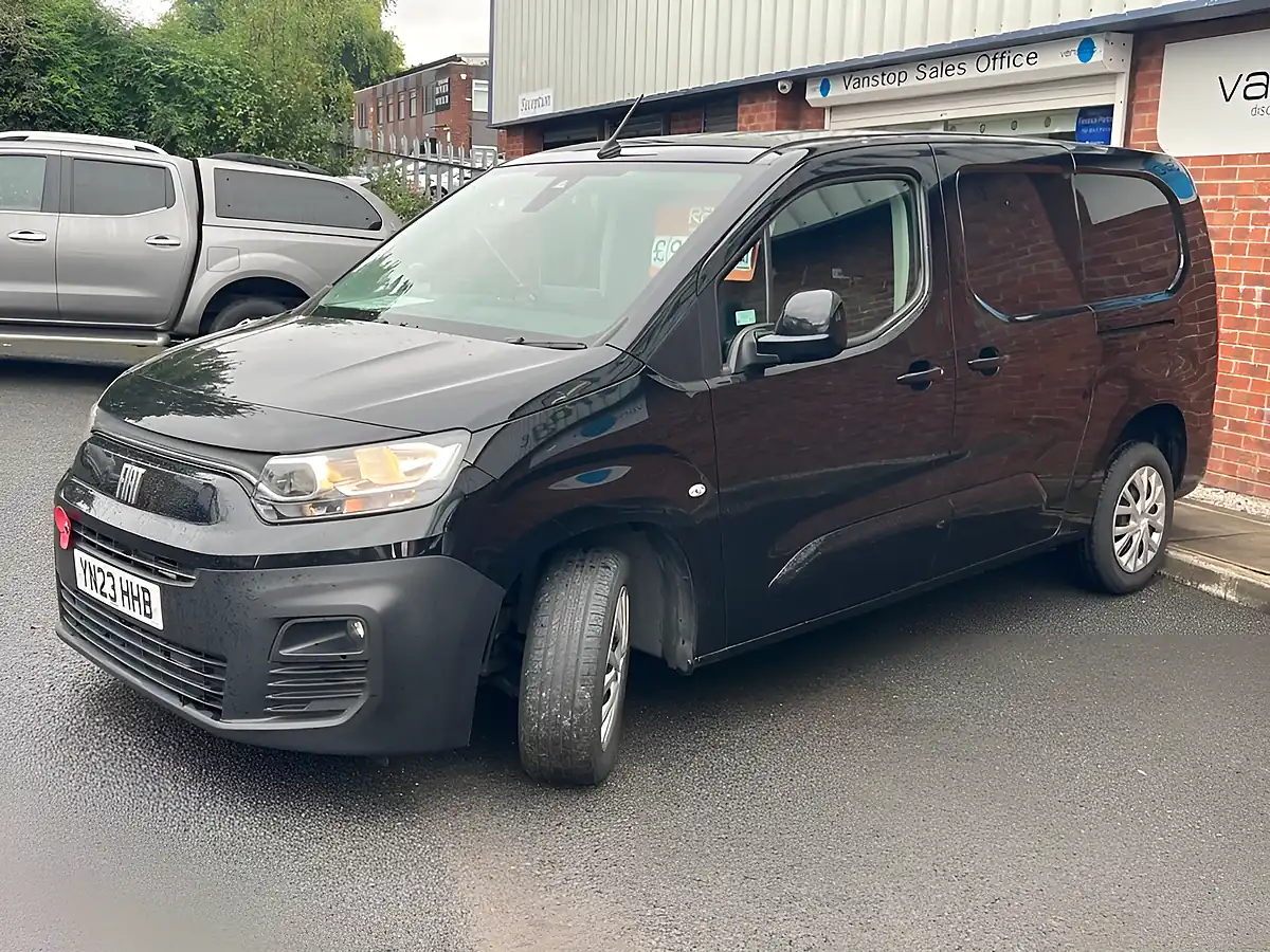 Used 2023 Fiat Doblo Maxi Primo Perla Black - Interior and Exterior details 2