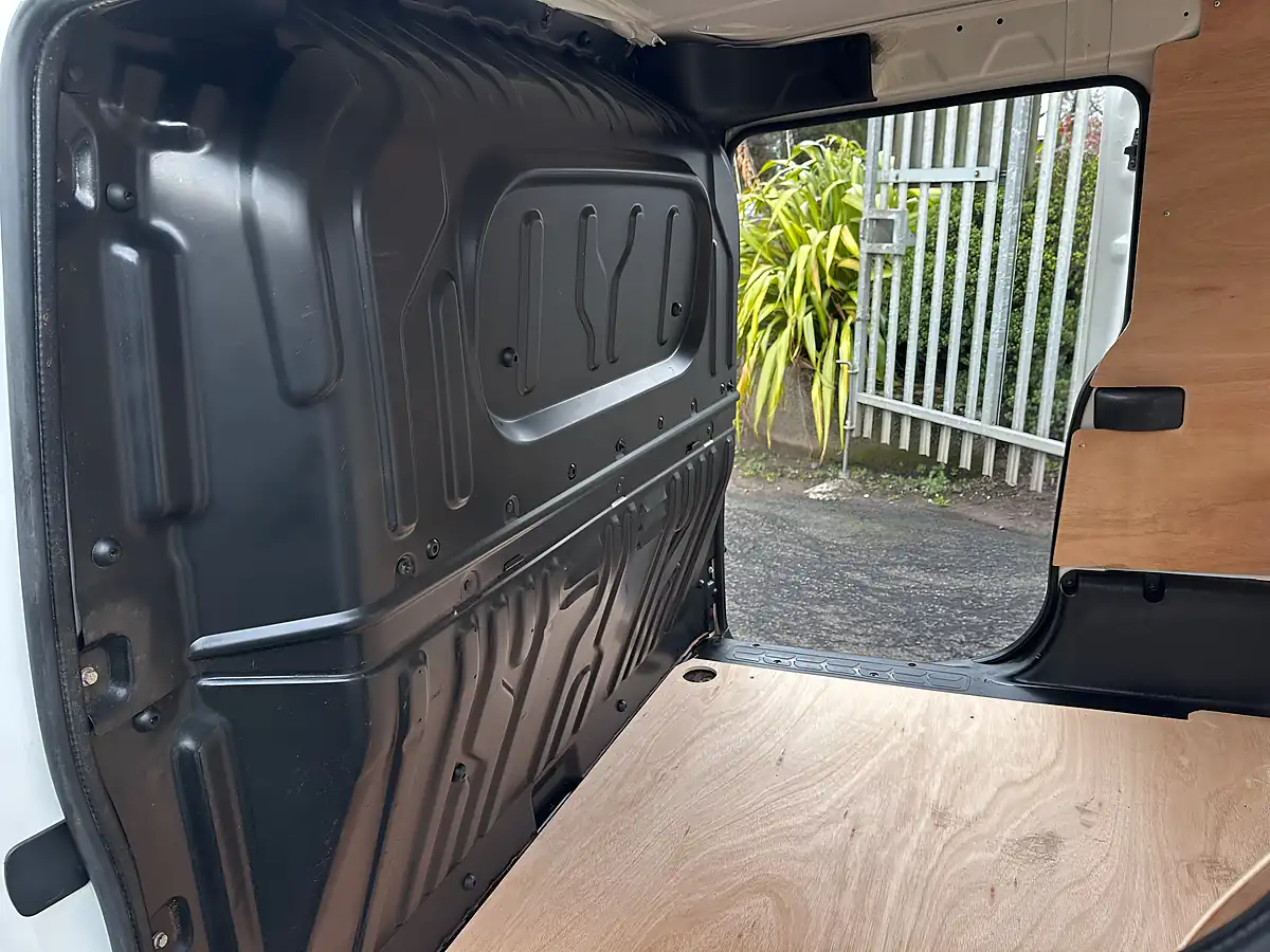 Used 2023 Fiat Doblo Maxi Tecnico White - Interior and Exterior details 16