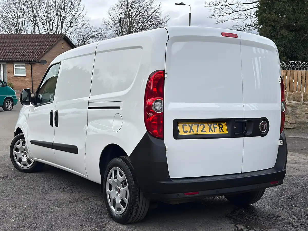 Used 2023 Fiat Doblo Maxi Tecnico White - Interior and Exterior details 3