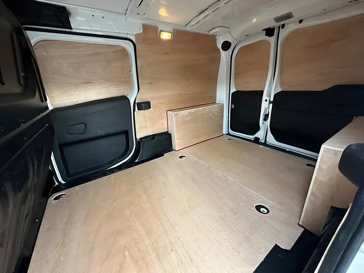 Used 2023 Fiat Doblo Maxi Tecnico White - Interior and Exterior details 6