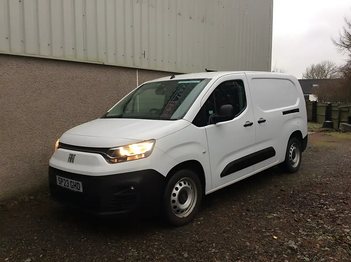 Used 2023 Fiat Doblo Maxi White - Interior and Exterior details 5