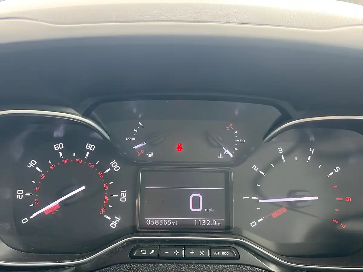 Used 2023 Fiat Doblo Maxi White - Interior and Exterior details 5