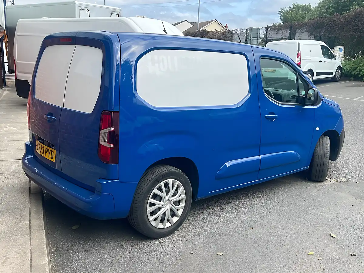 Used 2023 Fiat Doblo Primo White - Interior and Exterior details 3