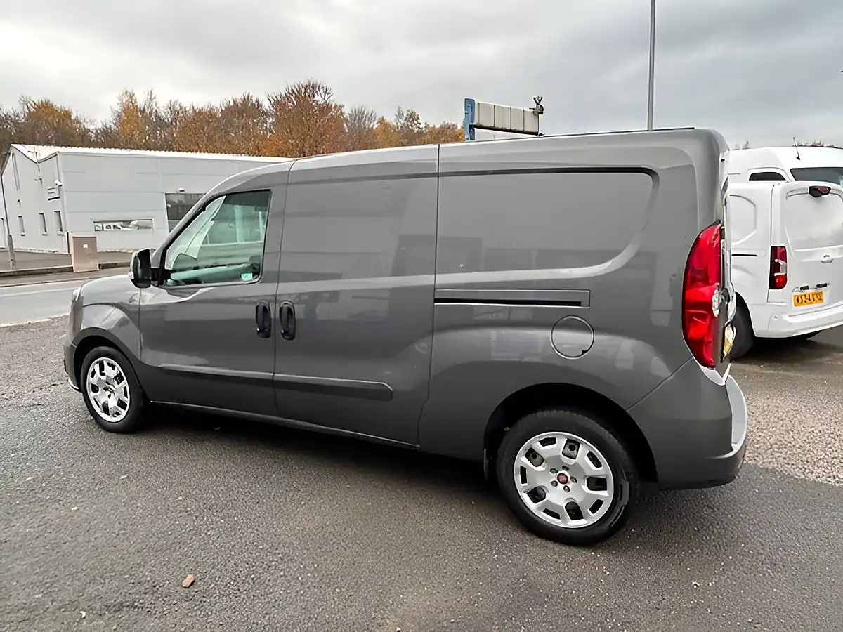 Used 2023 Fiat Doblo Tecnico Maxi Grey - Interior and Exterior details 12