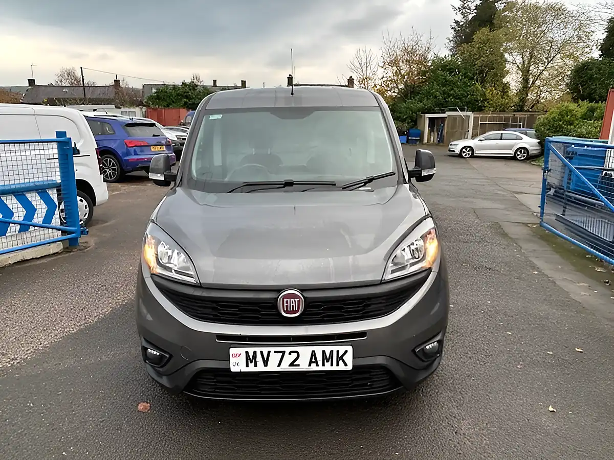 Used 2023 Fiat Doblo Tecnico Maxi Grey - Interior and Exterior details 4
