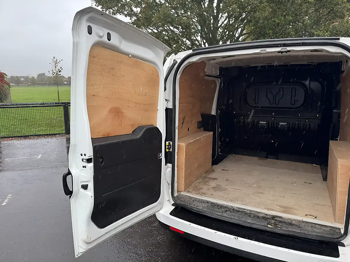 Used 2023 Fiat Doblo Tecnico White - Interior and Exterior details 10