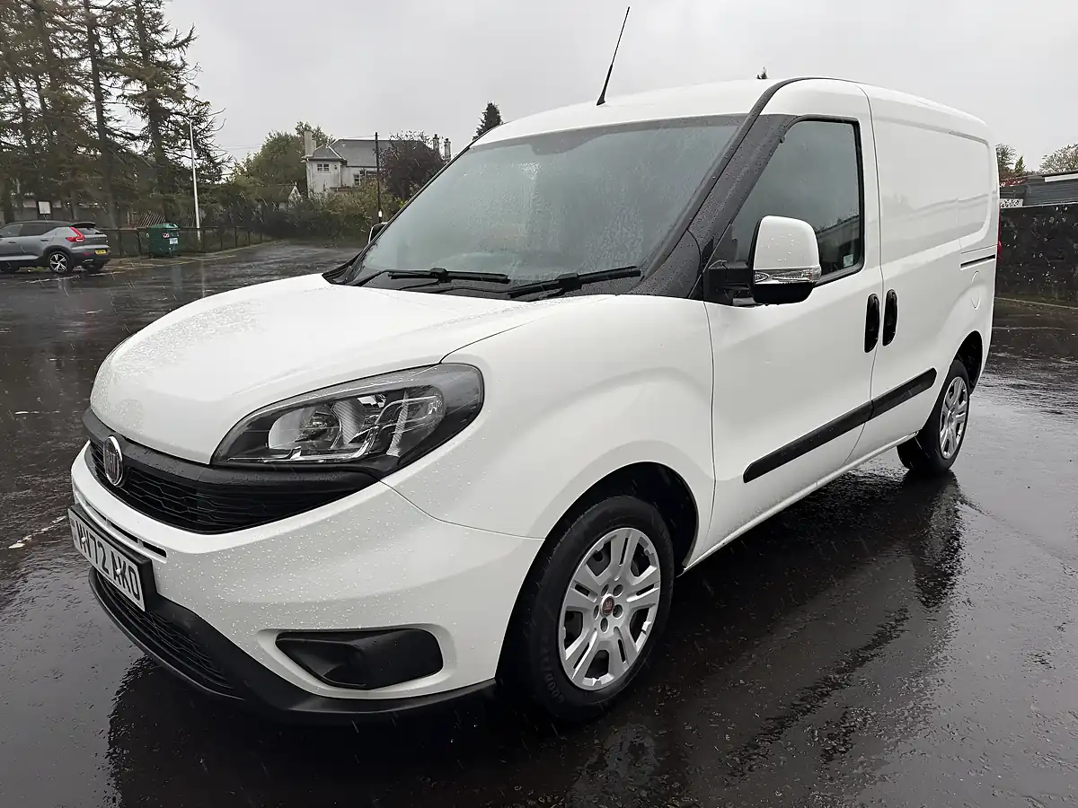 Used 2023 Fiat Doblo Tecnico White - Interior and Exterior details 3