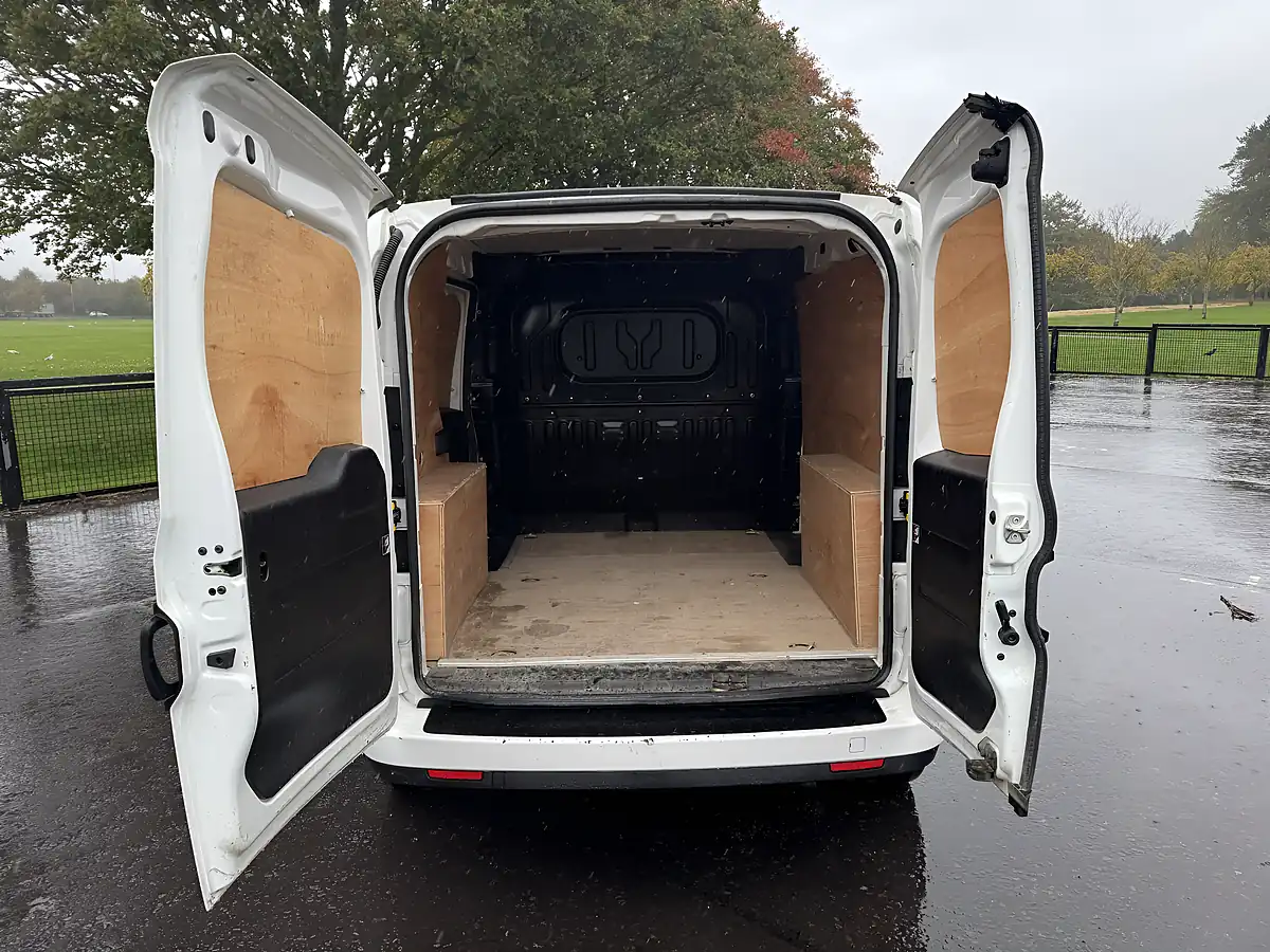 Used 2023 Fiat Doblo Tecnico White - Interior and Exterior details 9