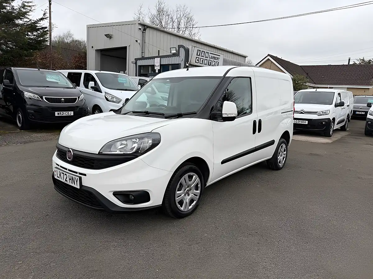 Used 2023 Fiat Doblo Tecnico White - Interior and Exterior details 10