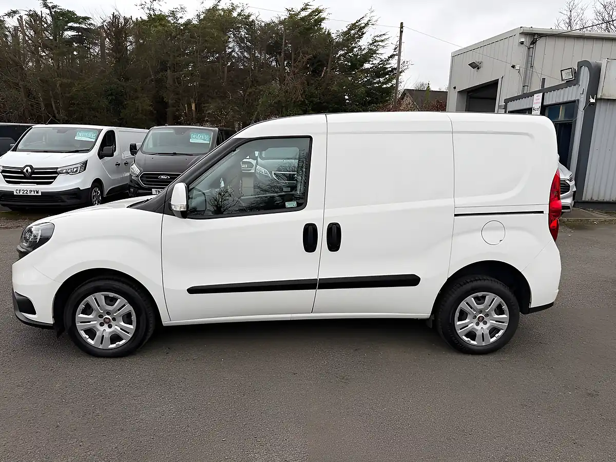 Used 2023 Fiat Doblo Tecnico White - Interior and Exterior details 15