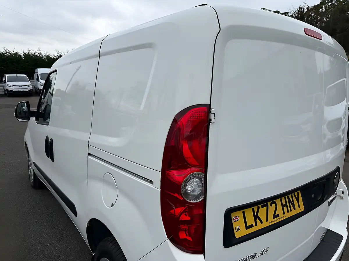 Used 2023 Fiat Doblo Tecnico White - Interior and Exterior details 18