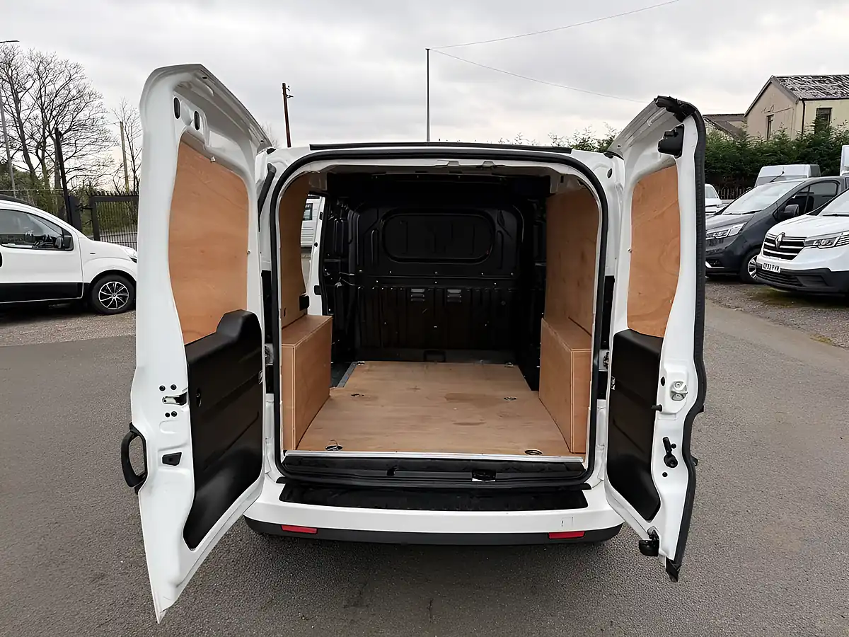 Used 2023 Fiat Doblo Tecnico White - Interior and Exterior details 5