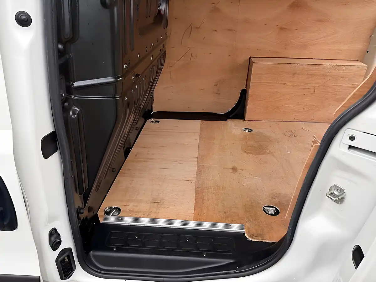 Used 2023 Fiat Doblo Tecnico White - Interior and Exterior details 9