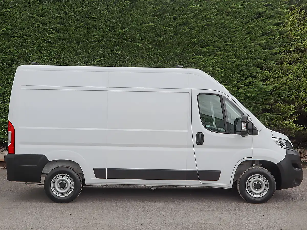 Used 2023 Fiat Ducato 35 Business Pro L2 H2 Mwb Ducato White - Interior and Exterior details 5