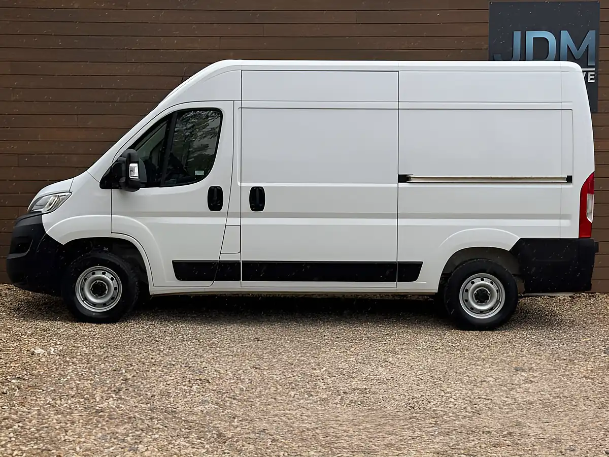 Used 2023 Fiat Ducato 35 Business Professional White - Interior and Exterior details 9