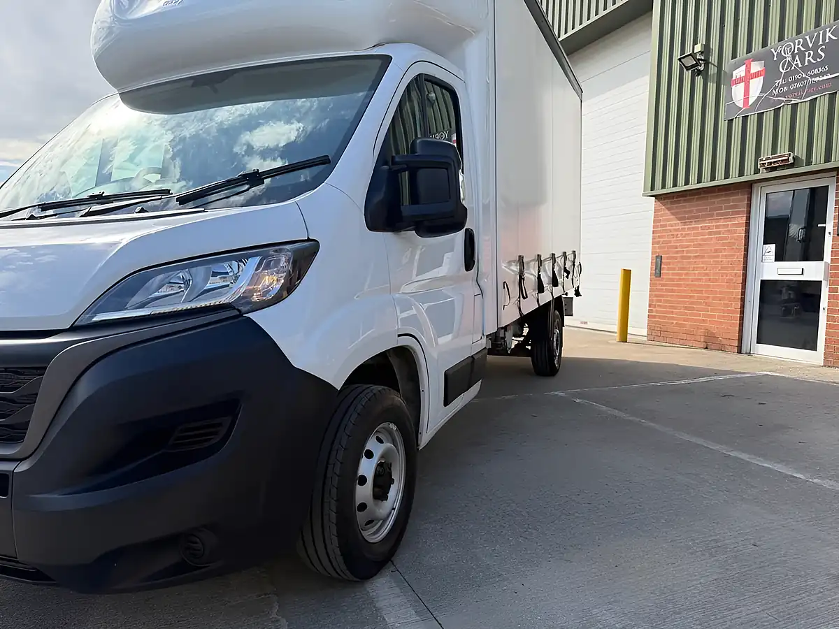 Used 2023 Fiat Ducato 35 Chassis Cab White - Interior and Exterior details 17