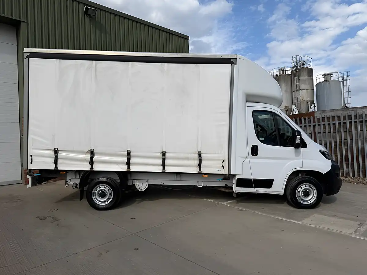 Used 2023 Fiat Ducato 35 Chassis Cab White - Interior and Exterior details 7