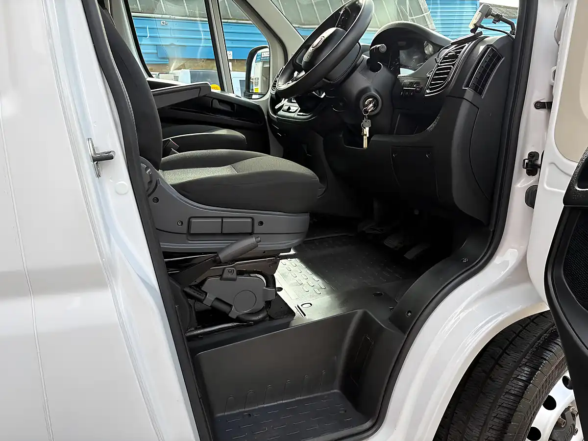 Used 2023 Fiat Ducato 35 Maxi M H2 White - Interior and Exterior details 11