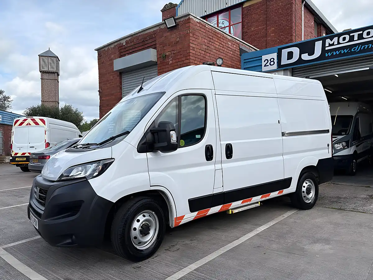 Used 2023 Fiat Ducato 35 Maxi M H2 White - Interior and Exterior details 8
