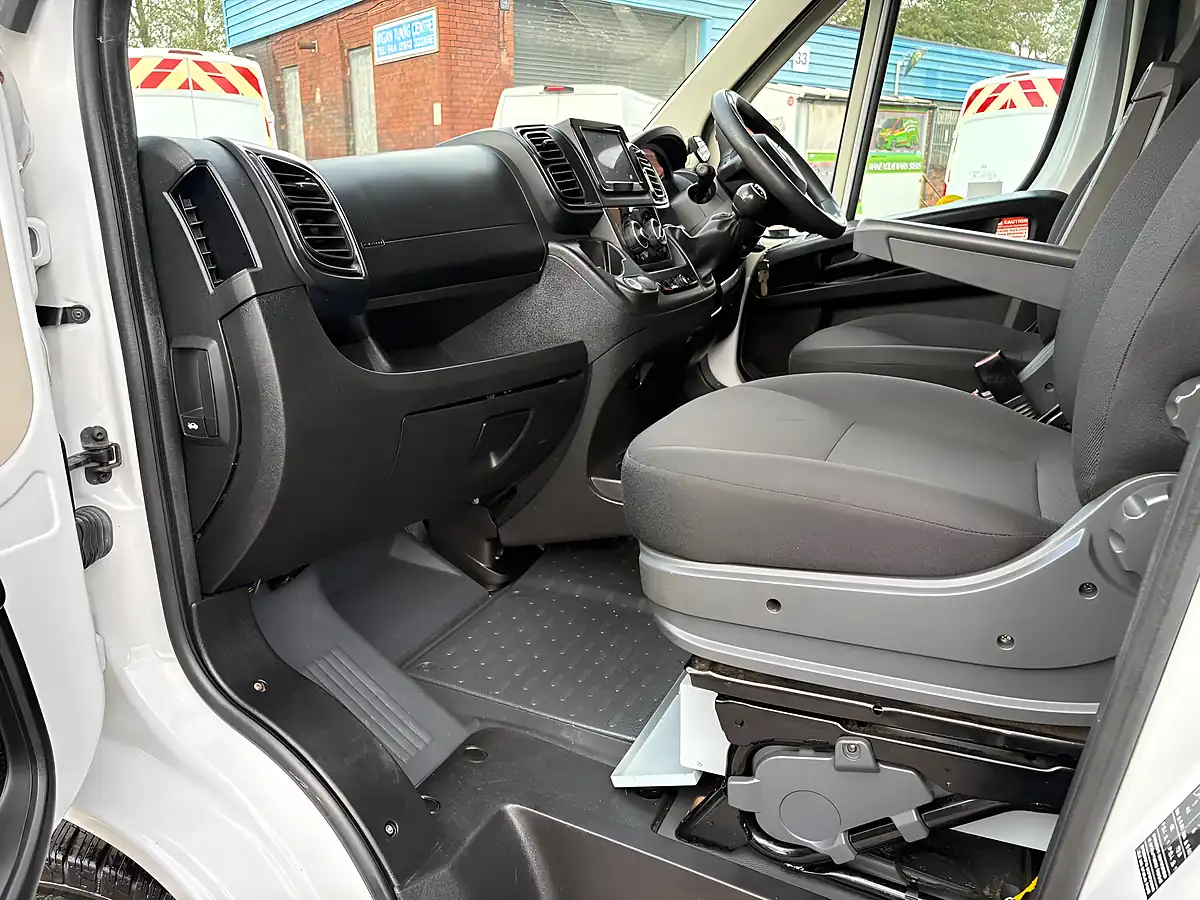 Used 2023 Fiat Ducato 35 Maxi M H2 White - Interior and Exterior details 9