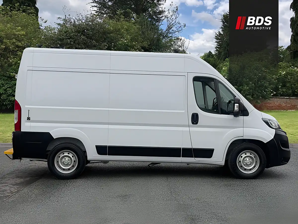 Used 2023 Fiat Ducato 35 Maxi M H2 White - Interior and Exterior details 13