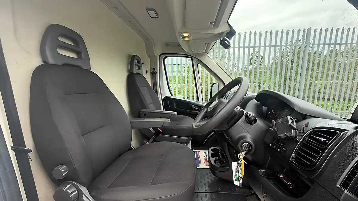 Used 2023 Fiat Ducato 35 Maxi M H2 White - Interior and Exterior details 14