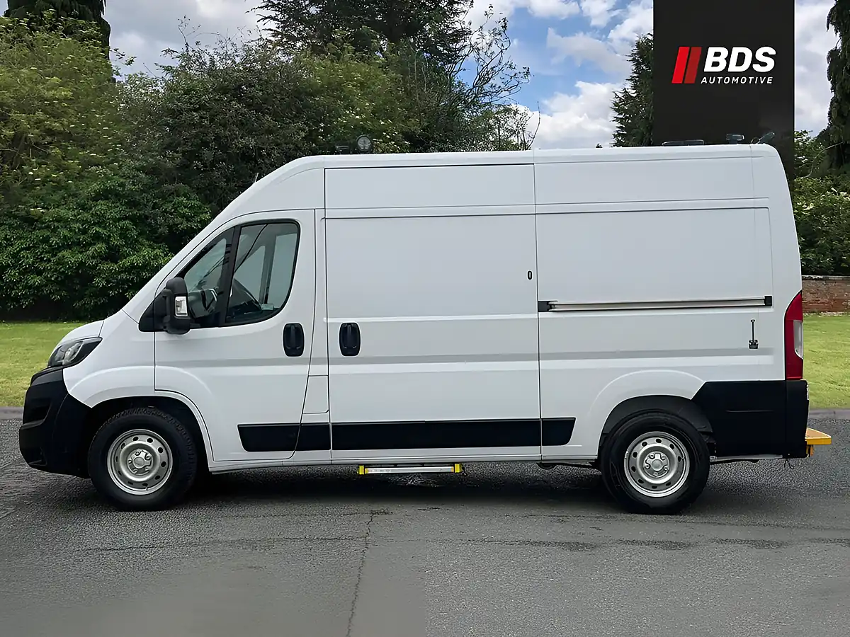 Used 2023 Fiat Ducato 35 Maxi M H2 White - Interior and Exterior details 5