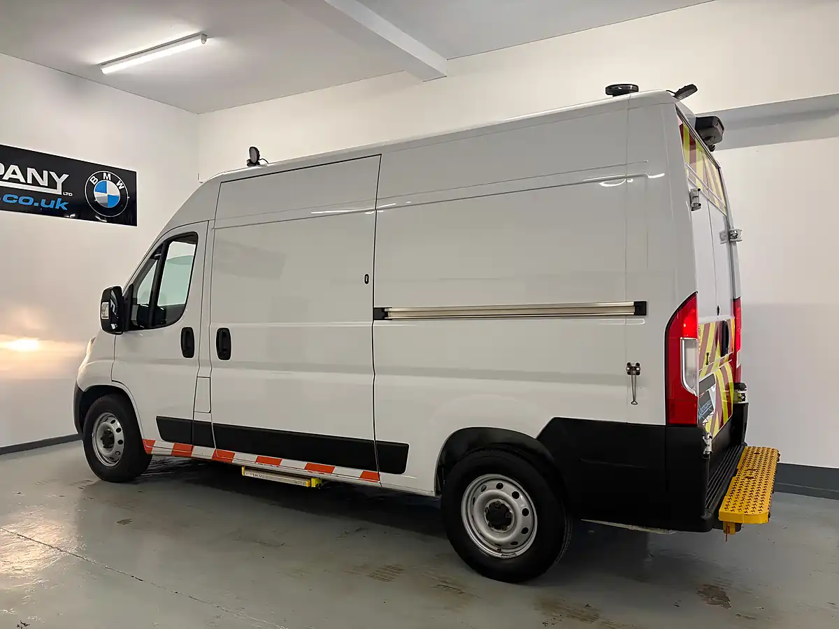 Used 2023 Fiat Ducato 35 Maxi M H2 White - Interior and Exterior details 13