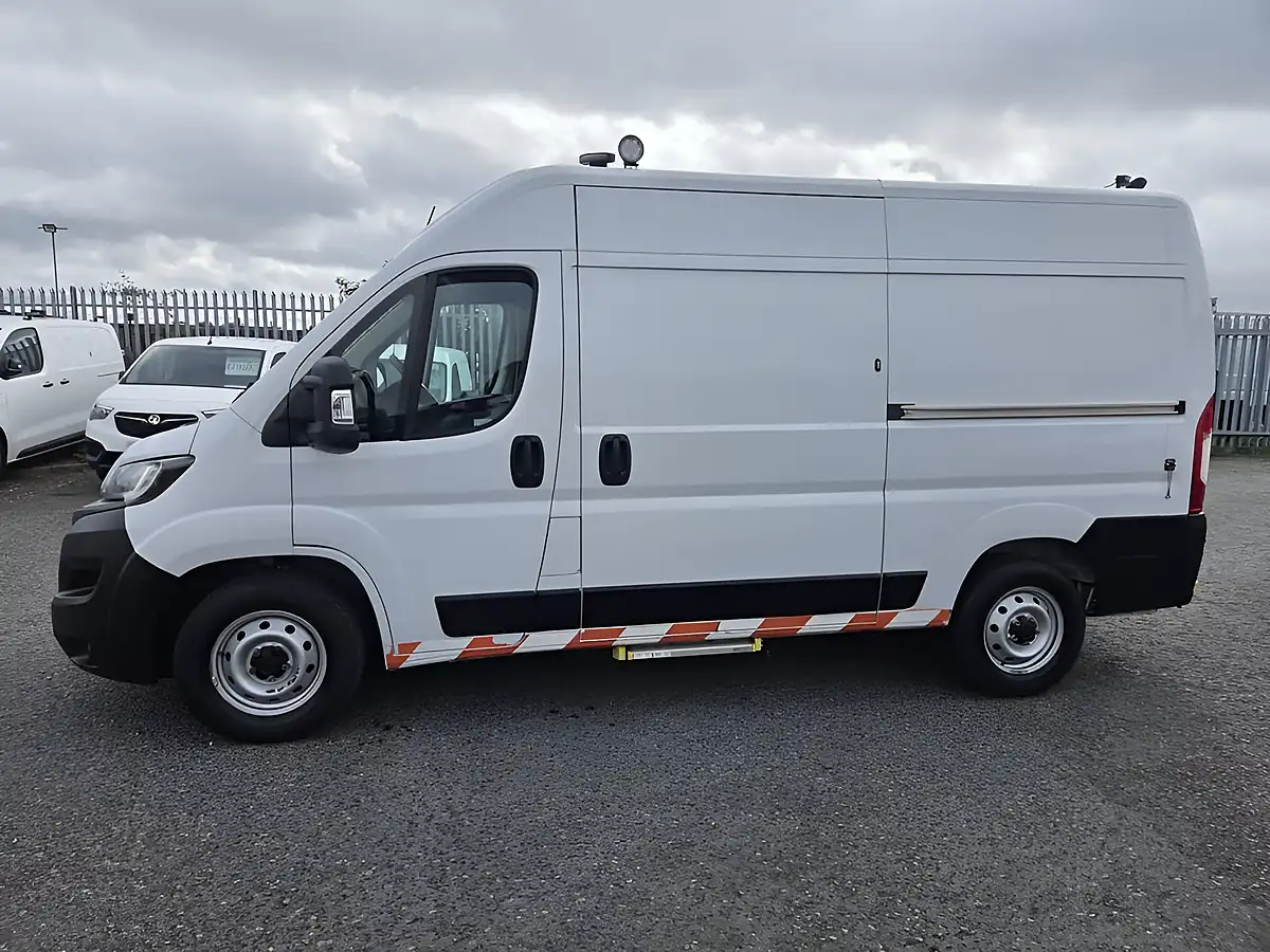 Used 2023 Fiat Ducato 35 Maxi White - Interior and Exterior details 4