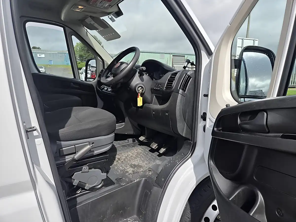 Used 2023 Fiat Ducato 35 Maxi White - Interior and Exterior details 9